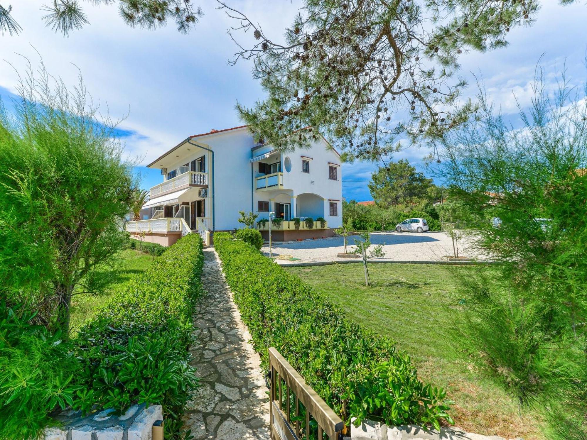 Apartments In House Liveric In Vir At The Beach Экстерьер фото