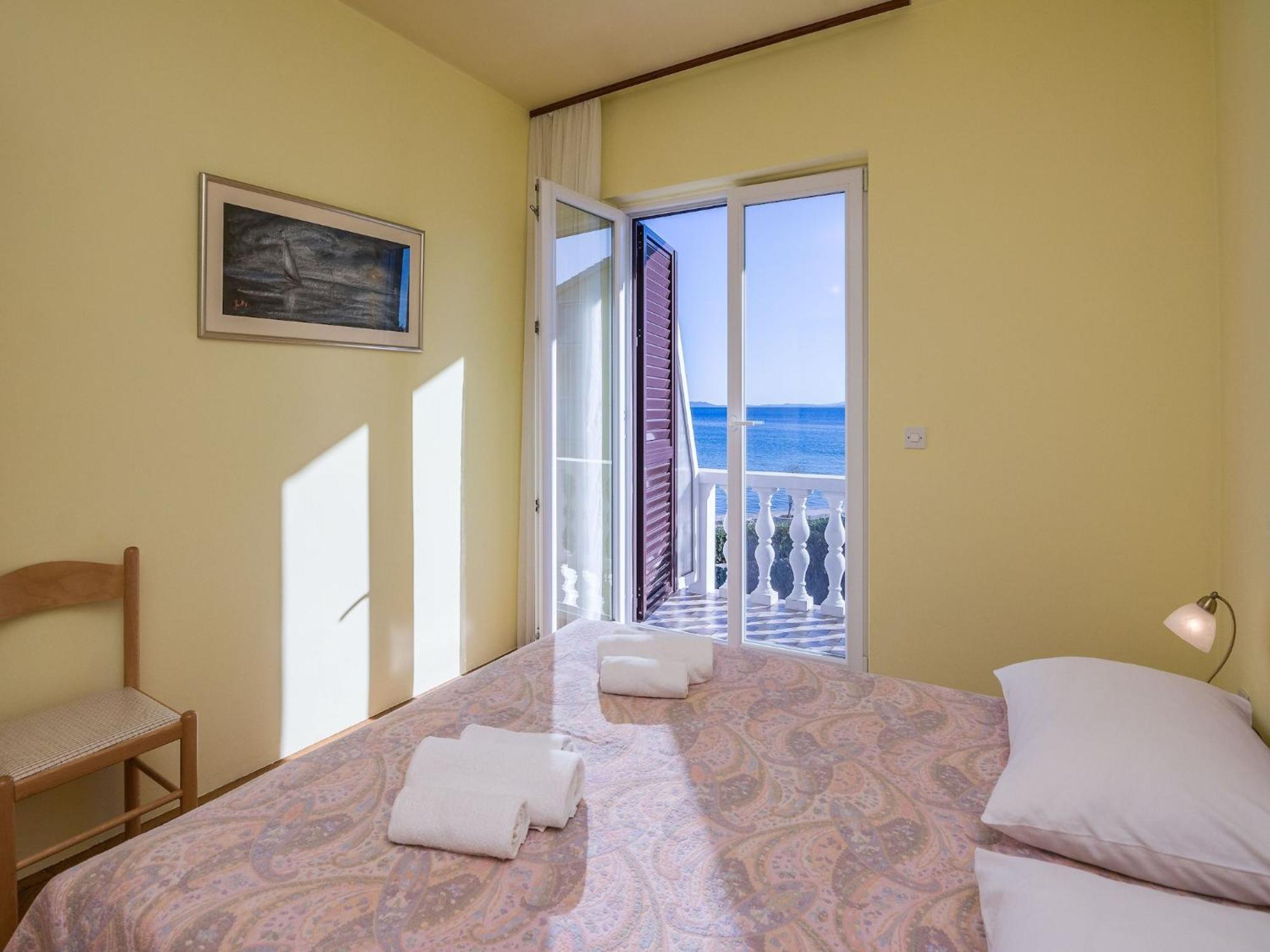 Apartments In House Liveric In Vir At The Beach Экстерьер фото